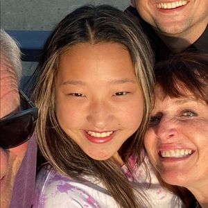 Meet your Posher, Chloe